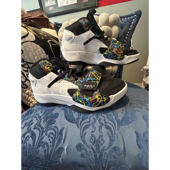 JORDAN ZION 2 'NOAH' Graffiti Strike White size 14.5/EU 45.5 - Picture 1 of 5